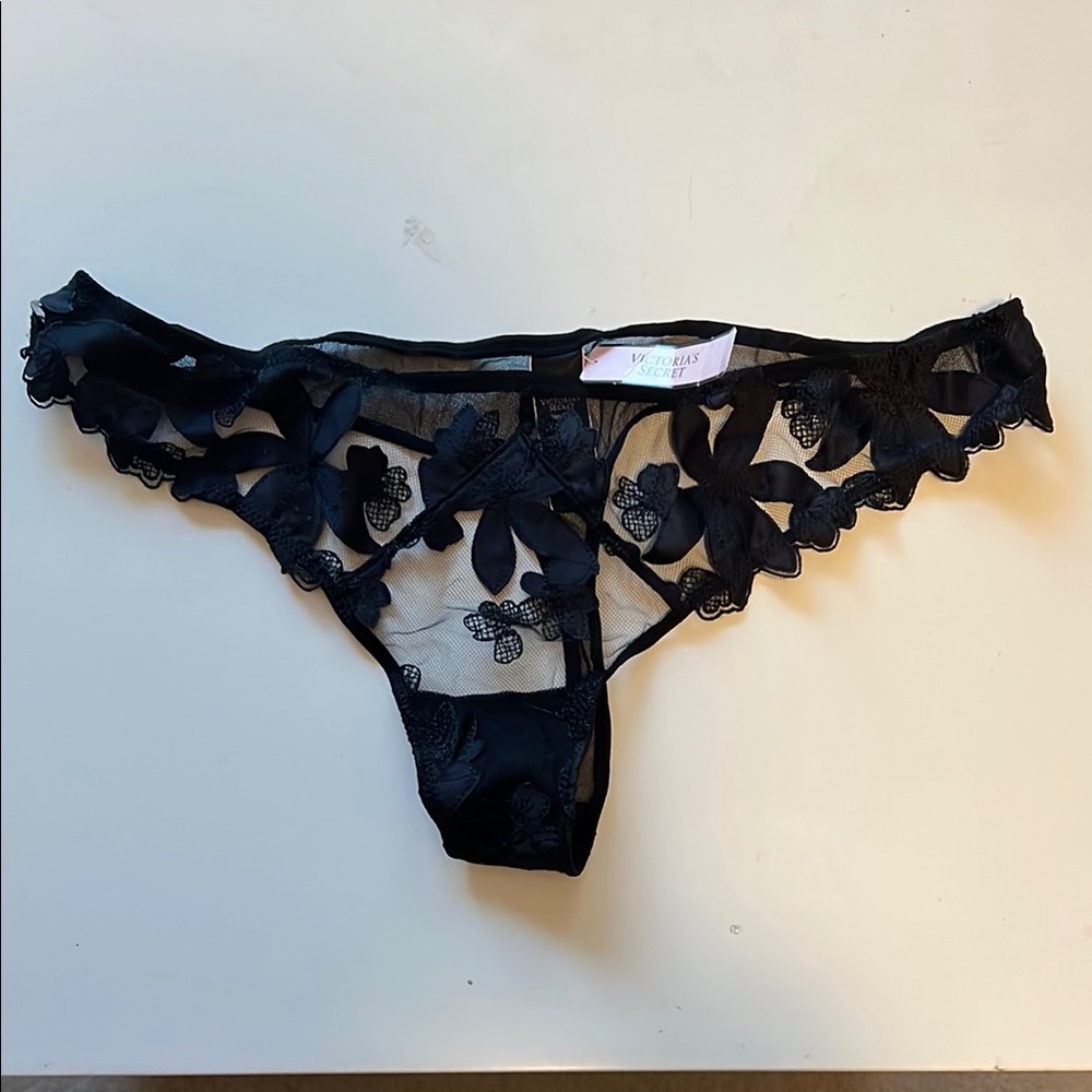 Victoria’s Secret Black Lace Floral Thong